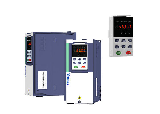 220V / 380V حماية الطاقة الدخلية مضخة شمسية ذات مرحلة واحدة عاكس
