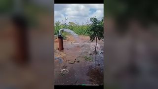 محرك المضخة الشمسية VEIKONG المزود بشاشة LCD ملونة يحظى بإشادة كبيرة من العملاء الكينيين